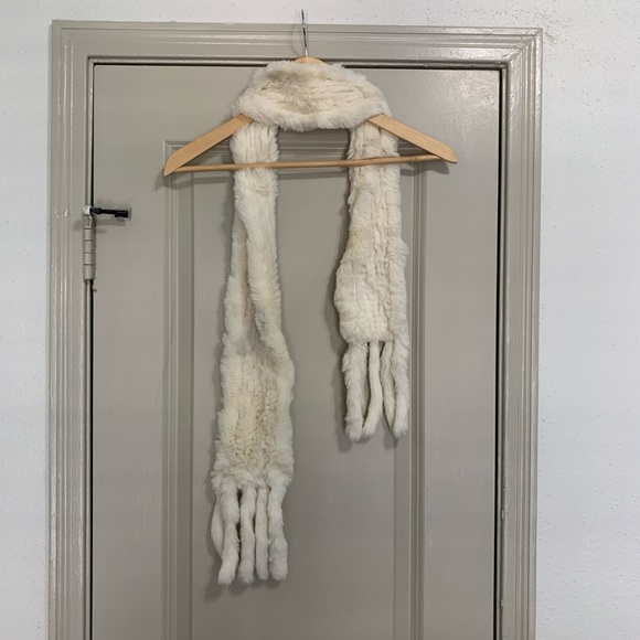 Ran Ying Scarf - Picture 1 of 1